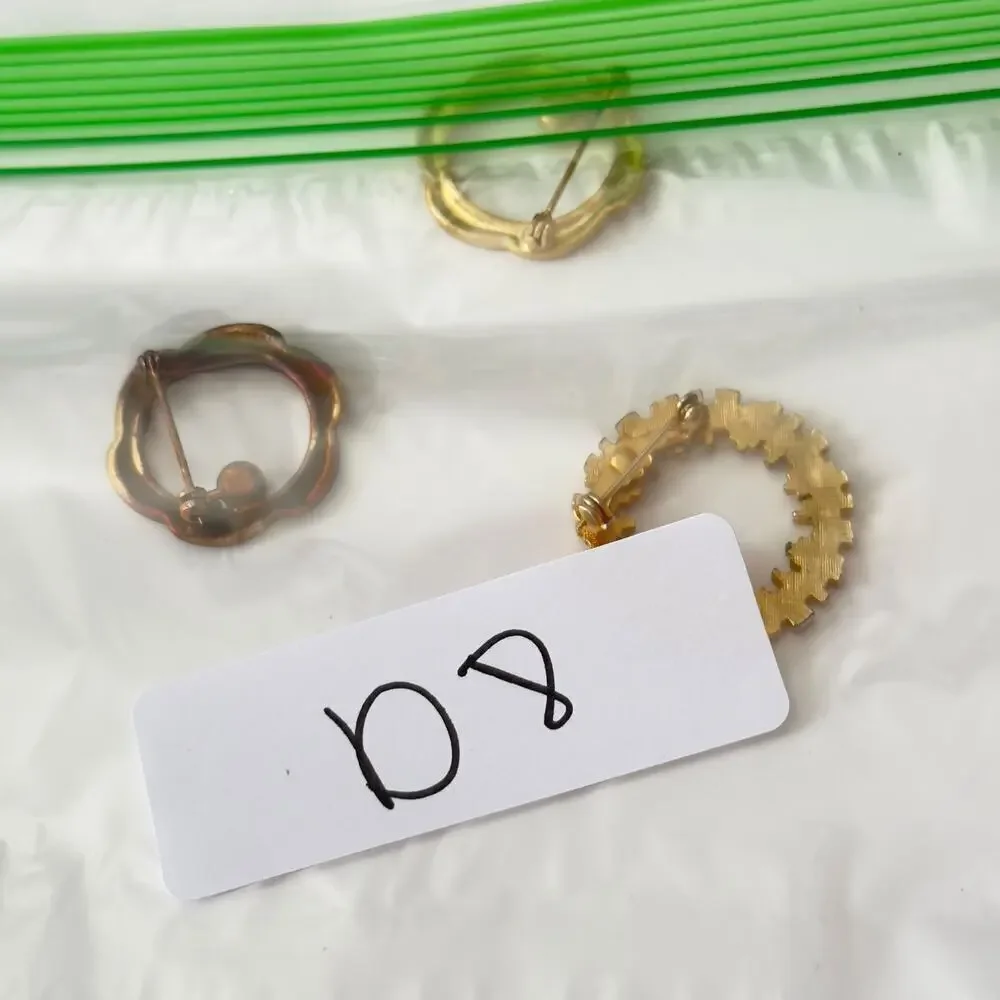Vintage lot gold
