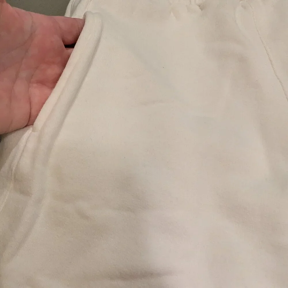 ton sur ton white pants