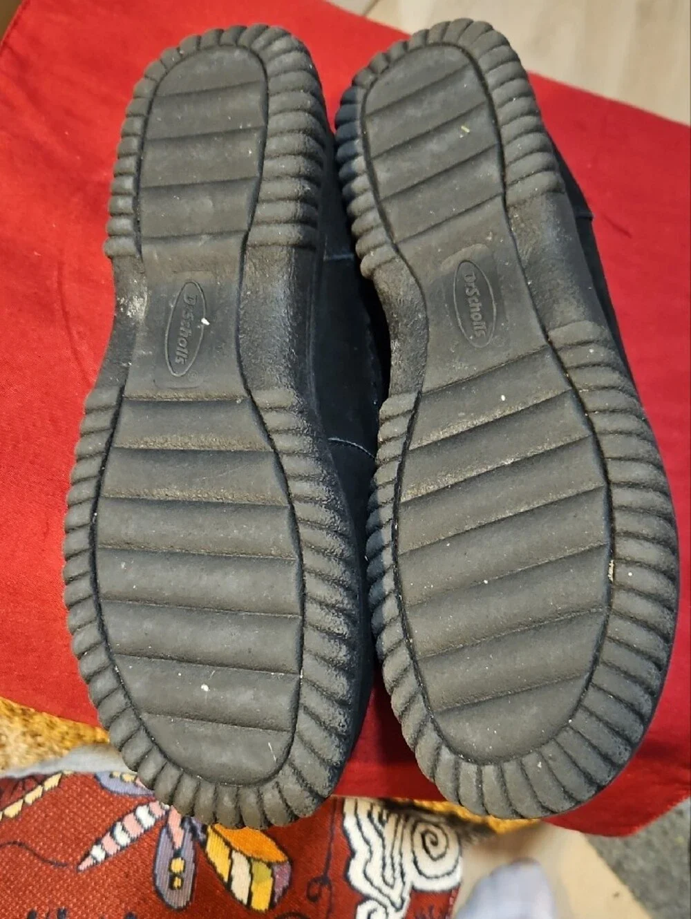Dr. Scholls black slip side