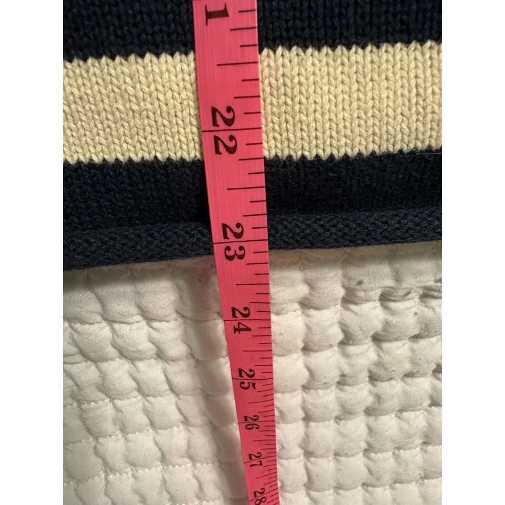 Gander Mountain knit features sweater