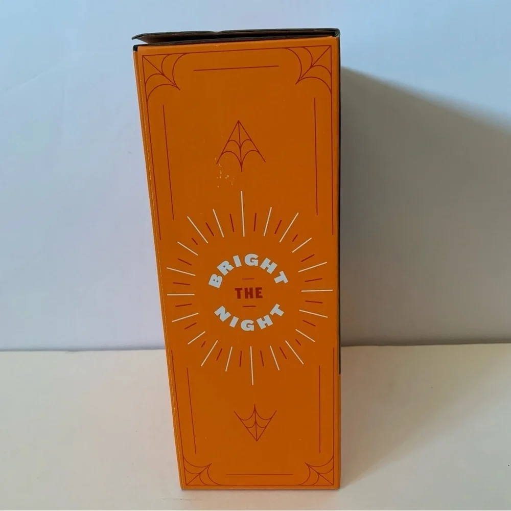 Hyde & EEK! new box