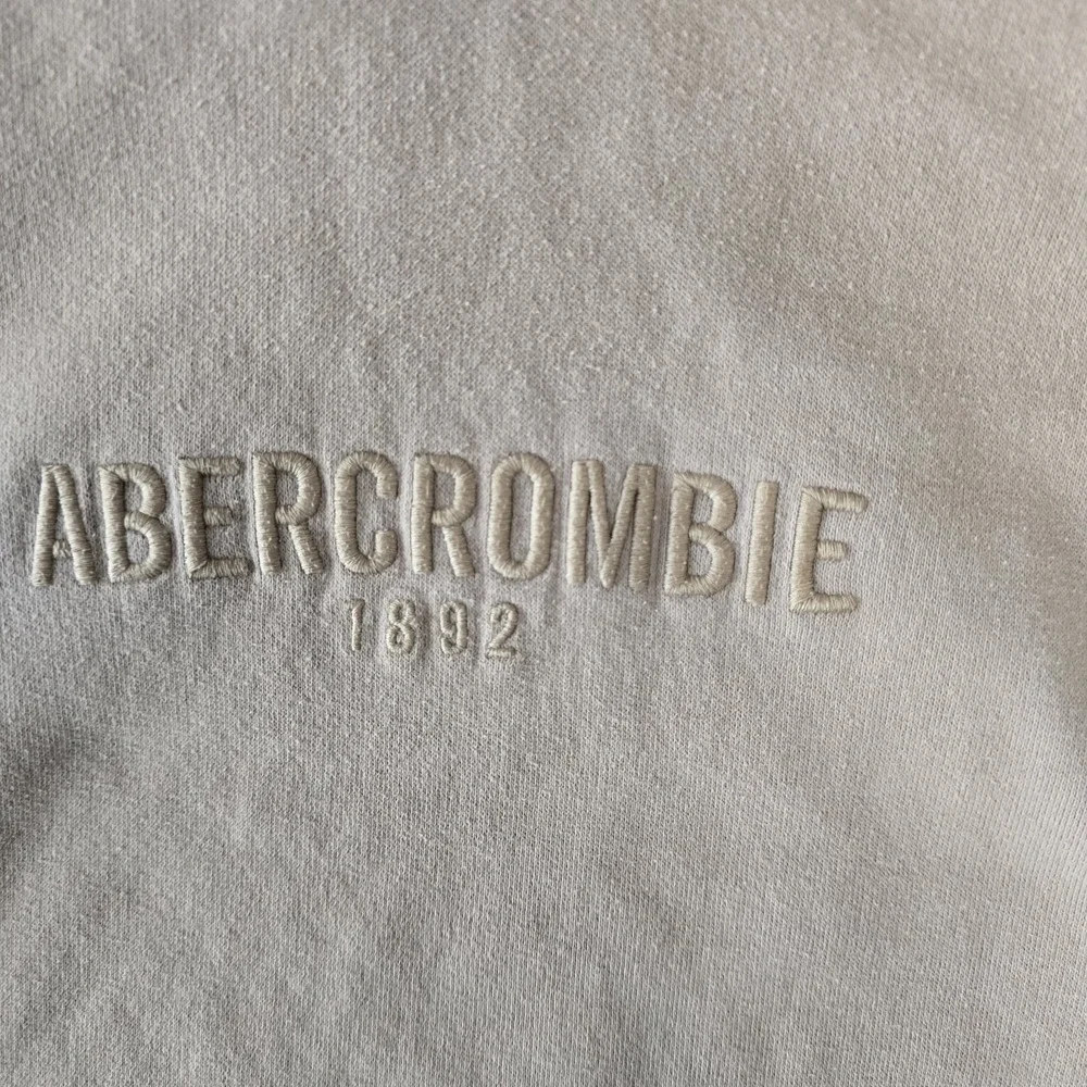 abercrombie kids this unisex