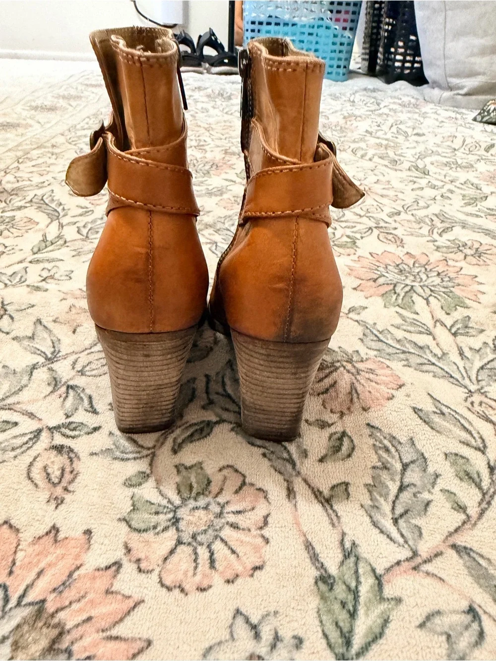 Frye rich cognac