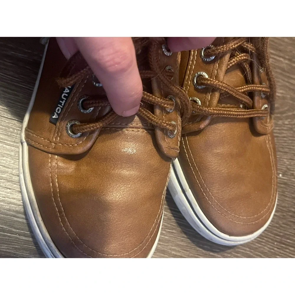 Nautica small scuff