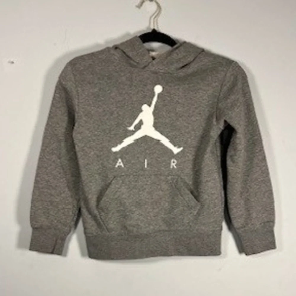 Nike Air Jordan Kids Gray & White Sporty Hooded Sweatshirt Boys Size Small‎