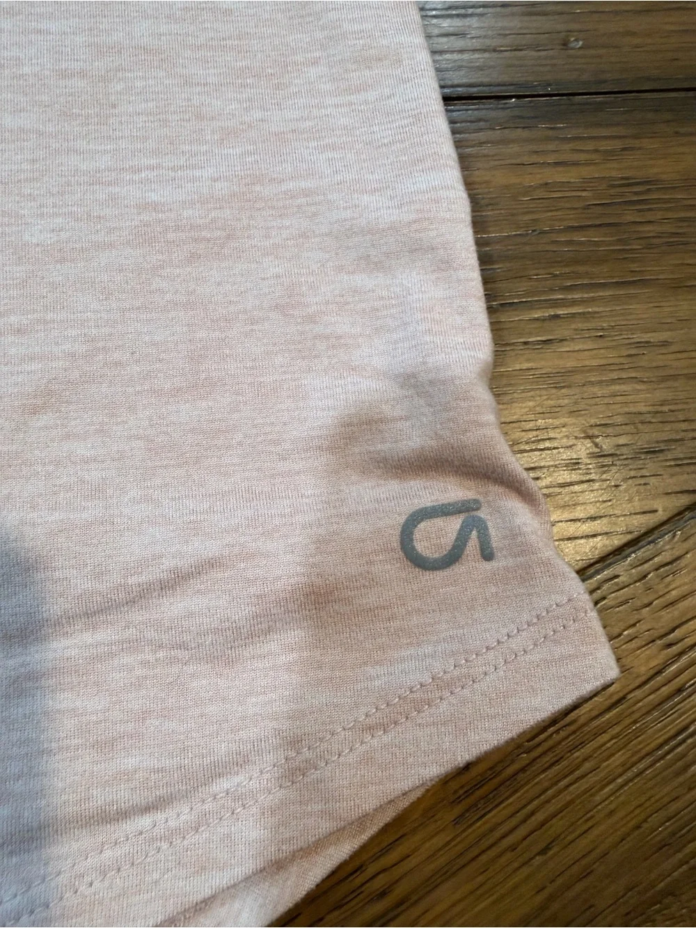 GAP brushed tech Jersey workout shirt size M​