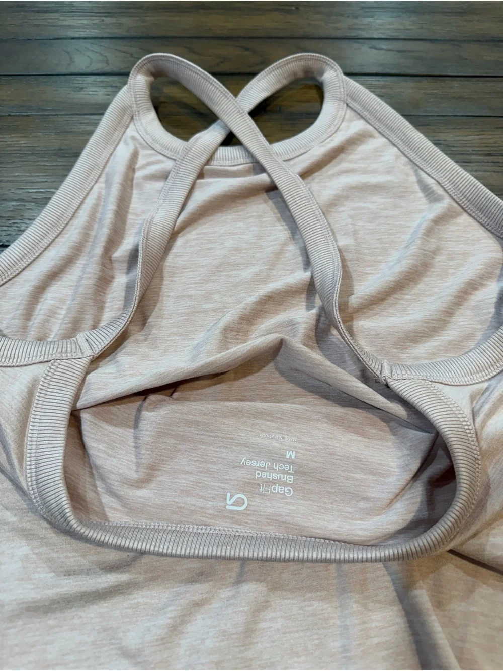 GAP brushed tech Jersey workout shirt size M​