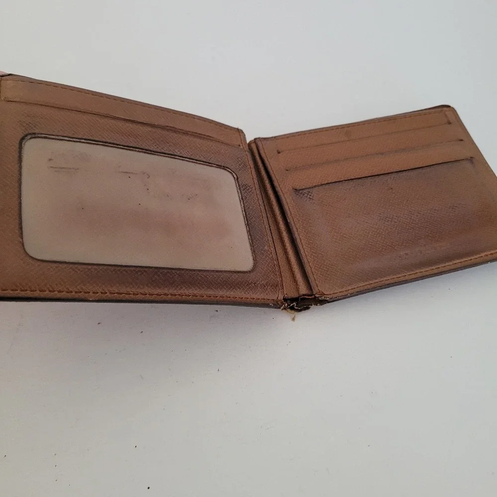 Louis Vuitton classic authentic