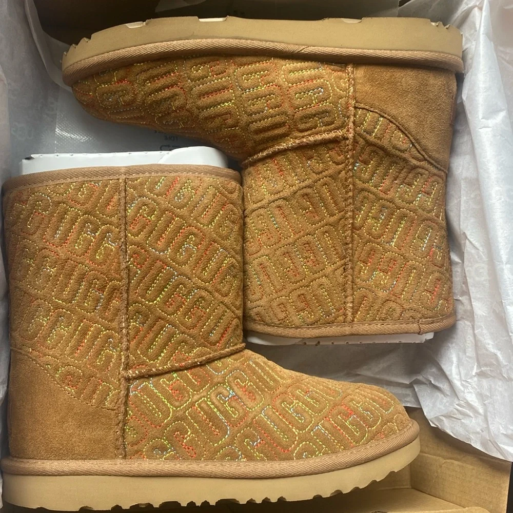 UGG kids classic