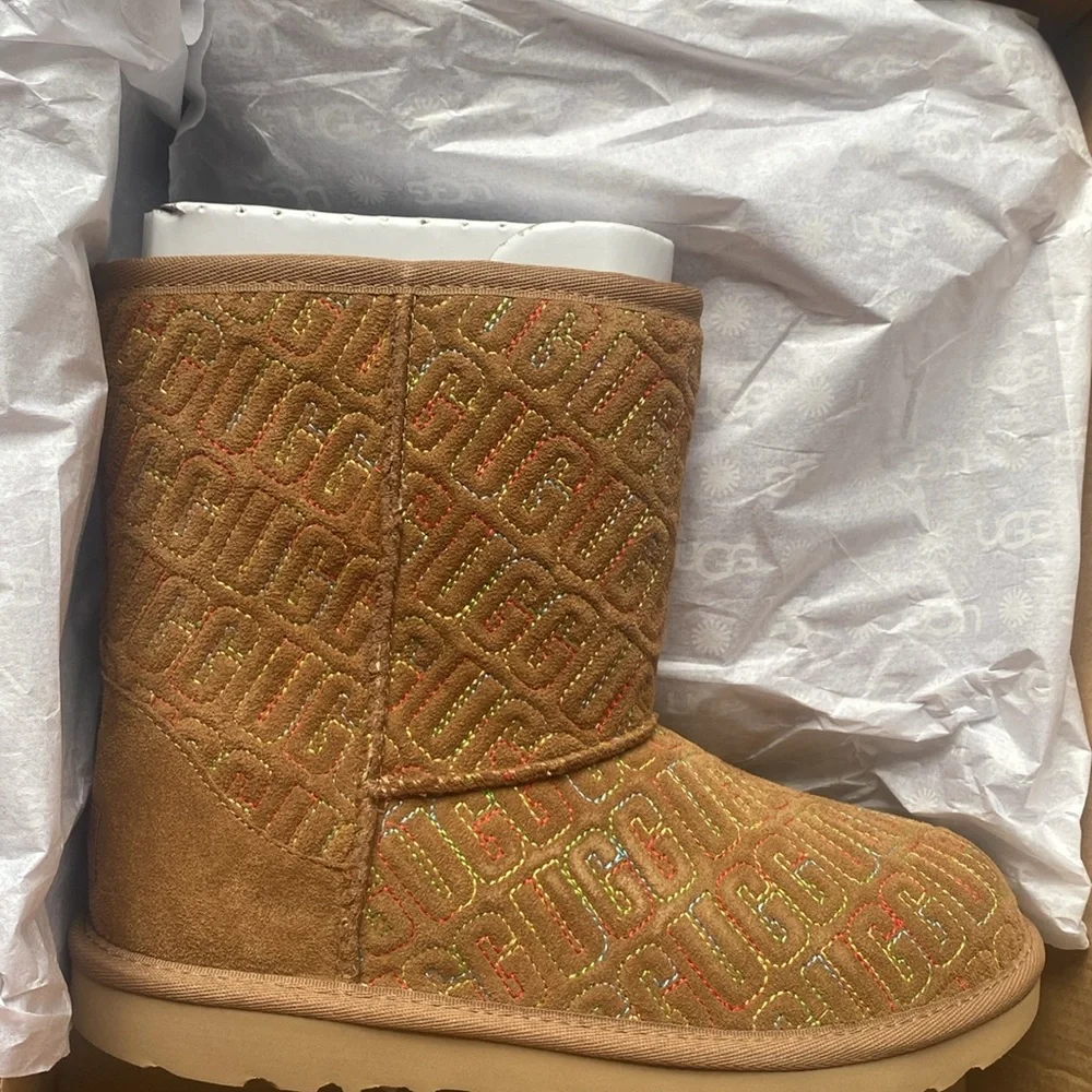 UGG kids classic