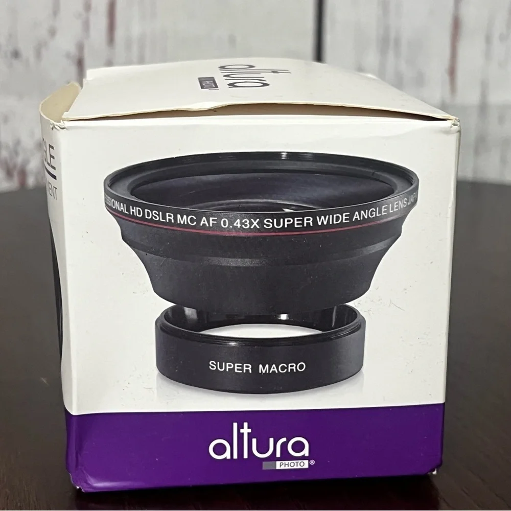 Altura 0.43x Wide Angle Lens 52mm - Black and Red