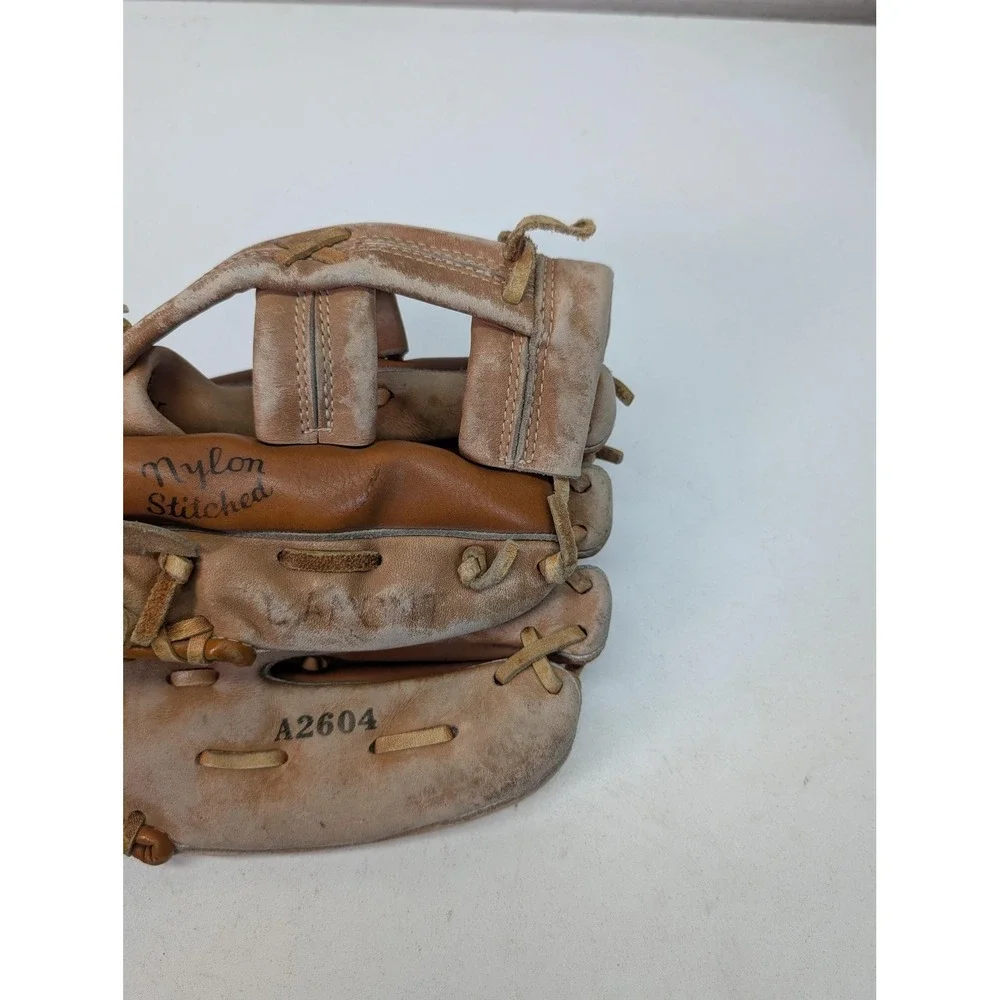 Wilson vintage a2604