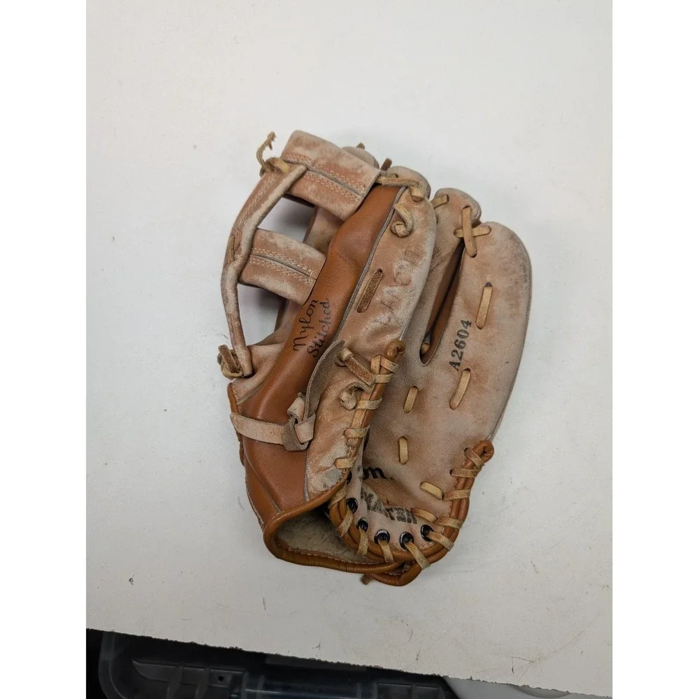 Wilson vintage a2604