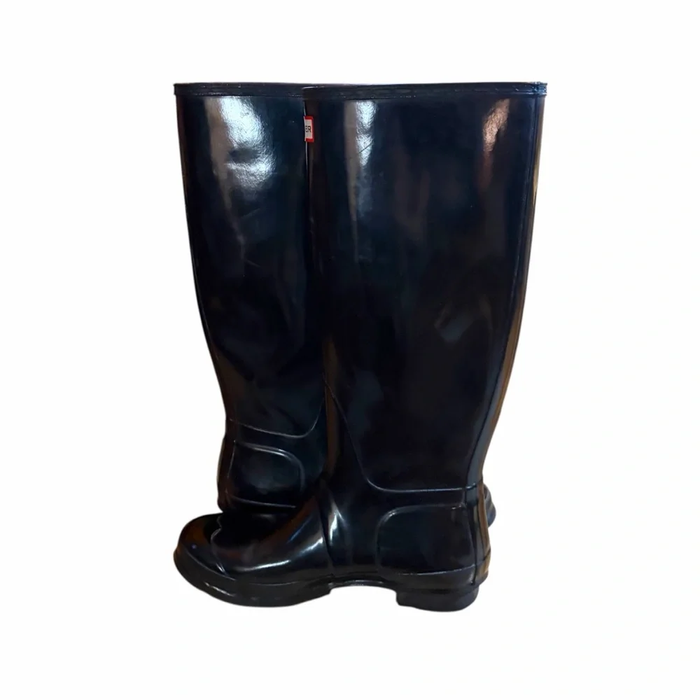 Hunter glossy black