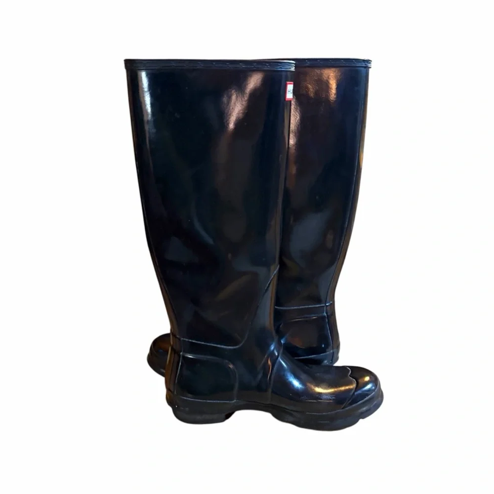 Hunter glossy black