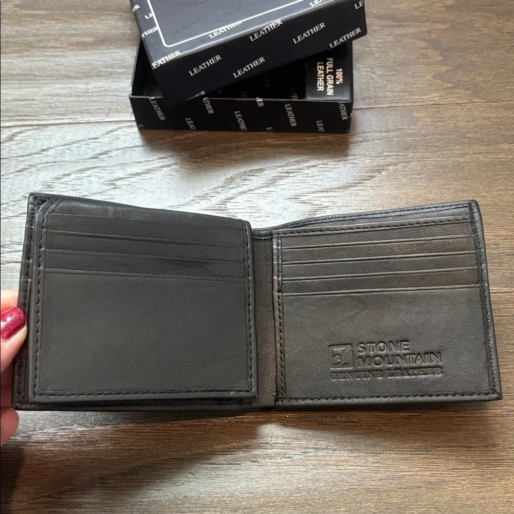 Stone Mountain Accessories new box–