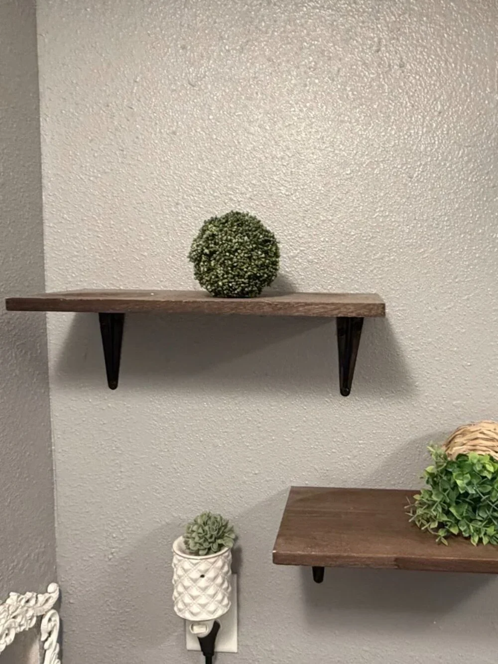 N/A shelving display
