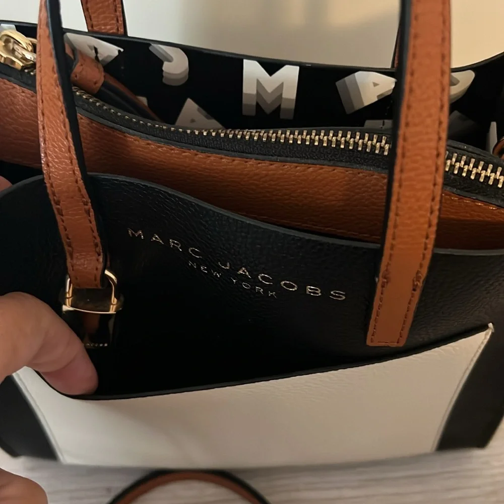 Marc Jacobs structured marc
