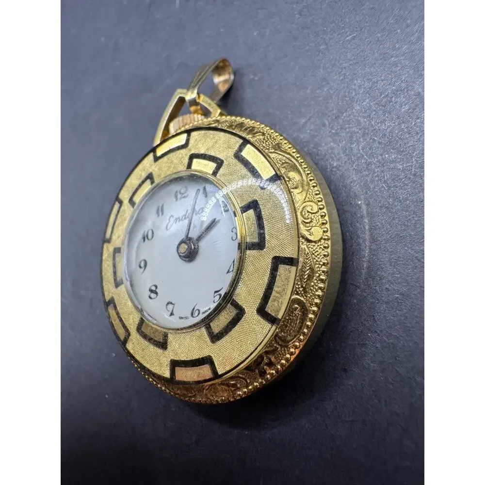 Endura vintage pendant