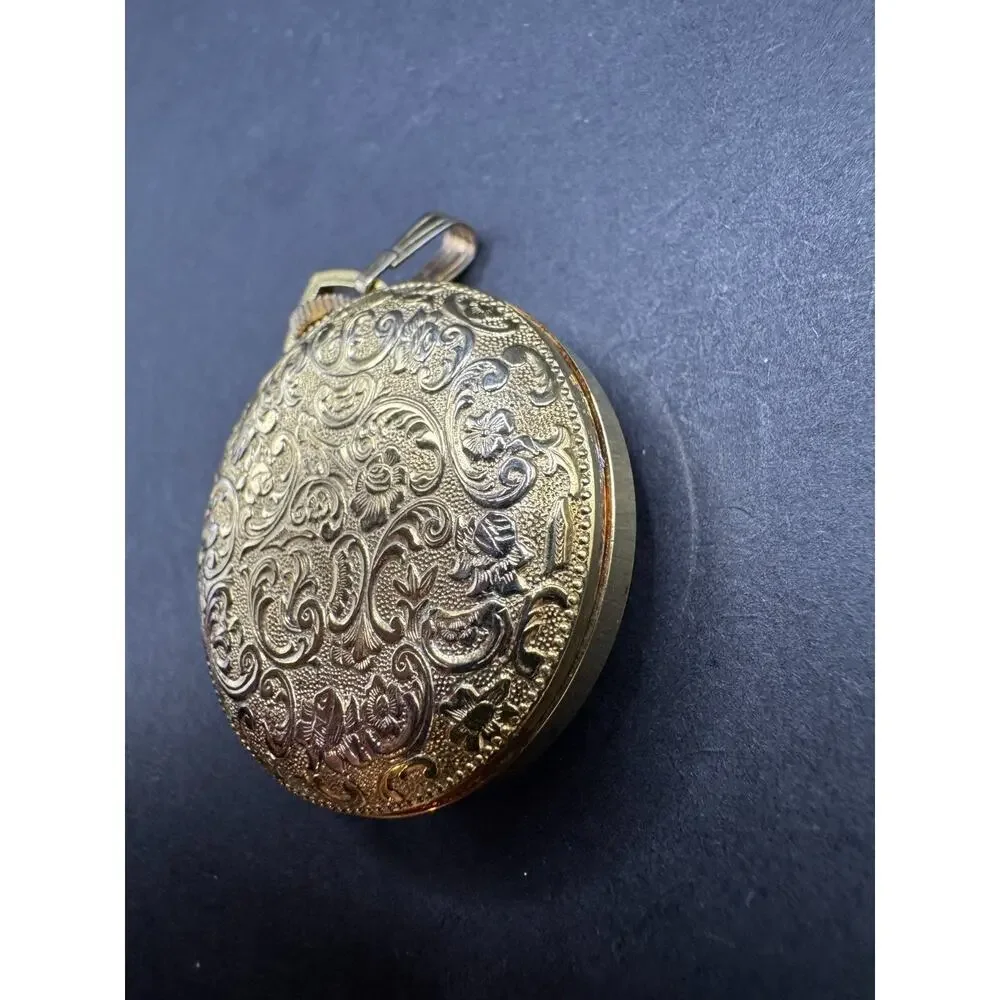 Endura vintage pendant