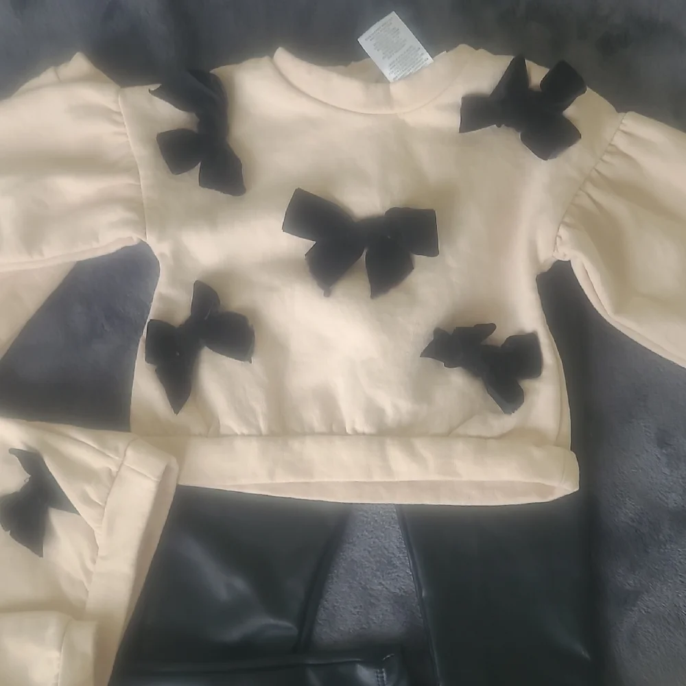 Nicole Miller adorable matching