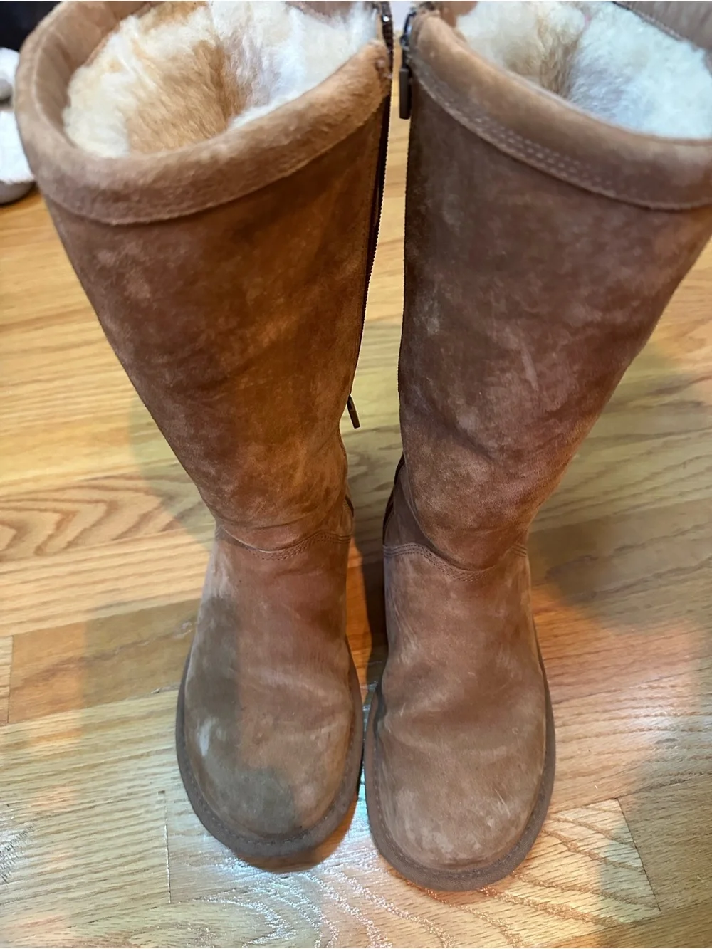 UGG image shows