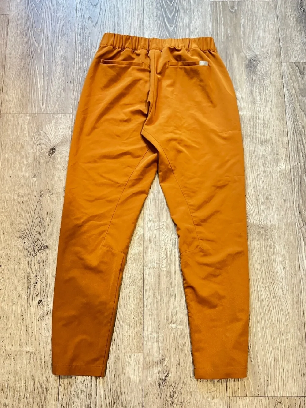 FIGS Men’s Cargo Scrub Pants Orange brown Straight Leg medical nurse size S/S