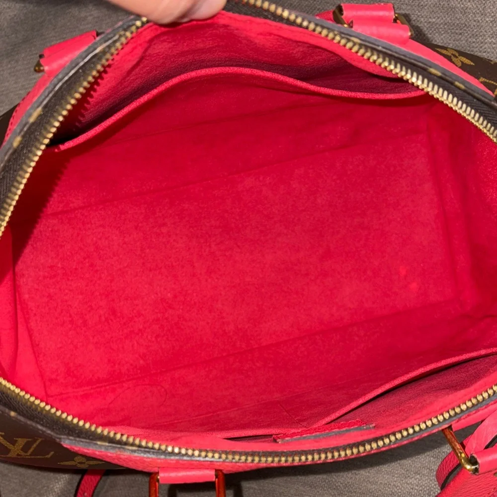 Louis Vuitton classic louis