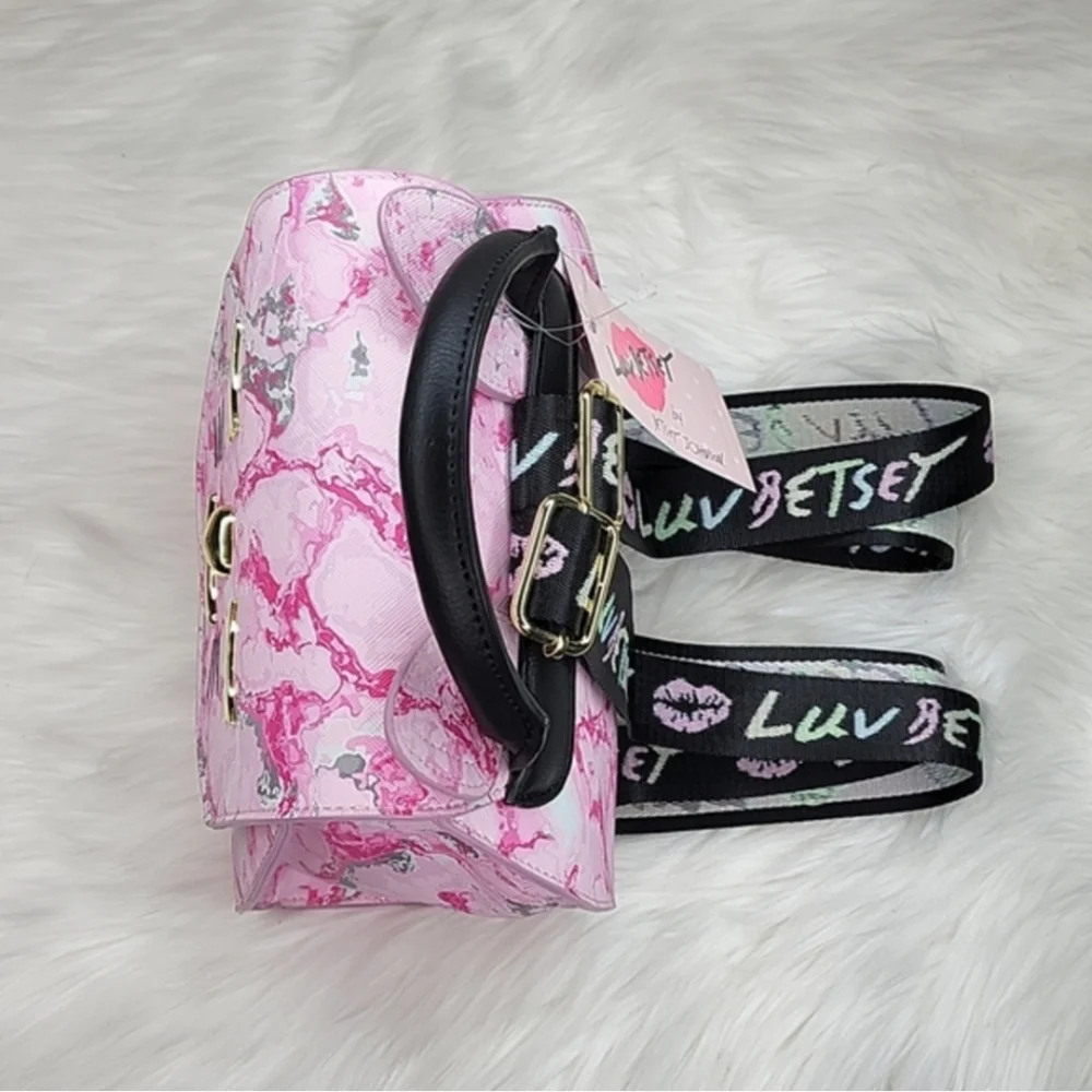 Betsey Johnson betsey johnson