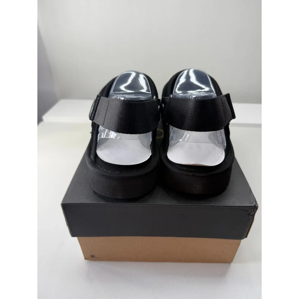 UGG rivets offers while
