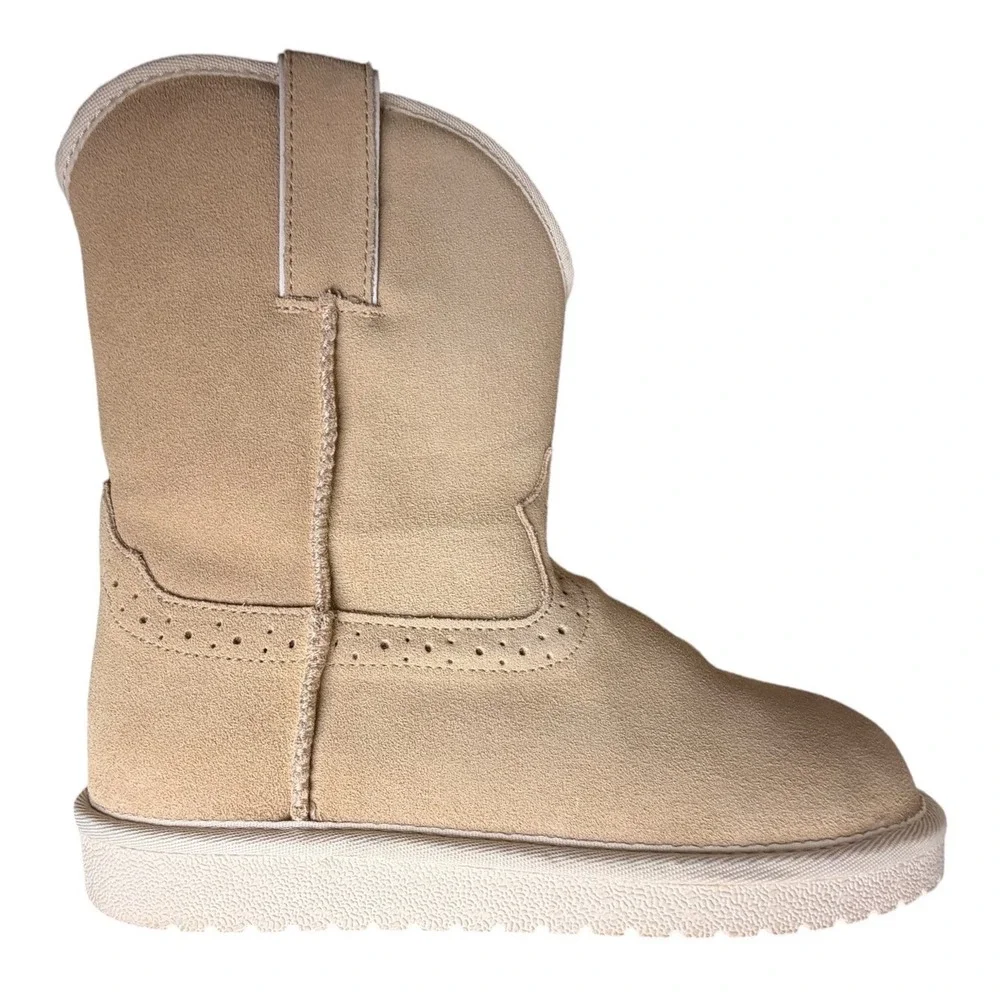Justin Boots cozy stylish