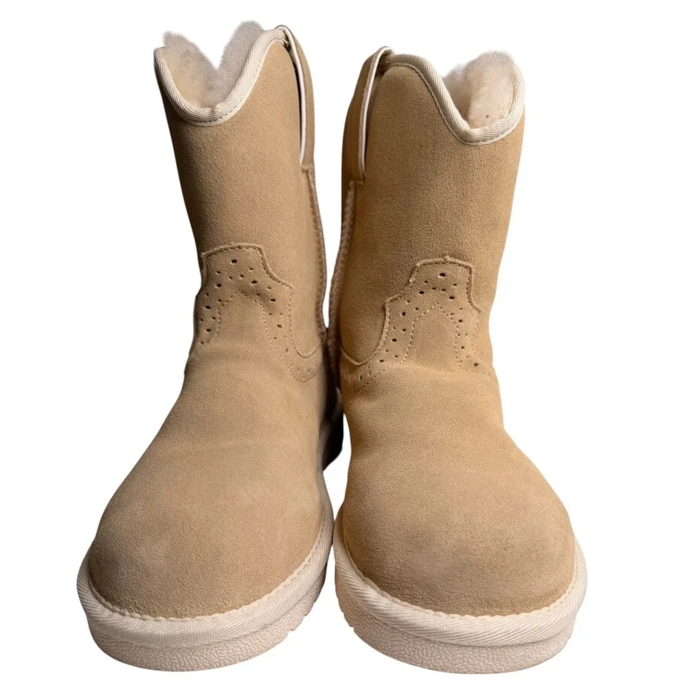 Justin Boots cozy stylish