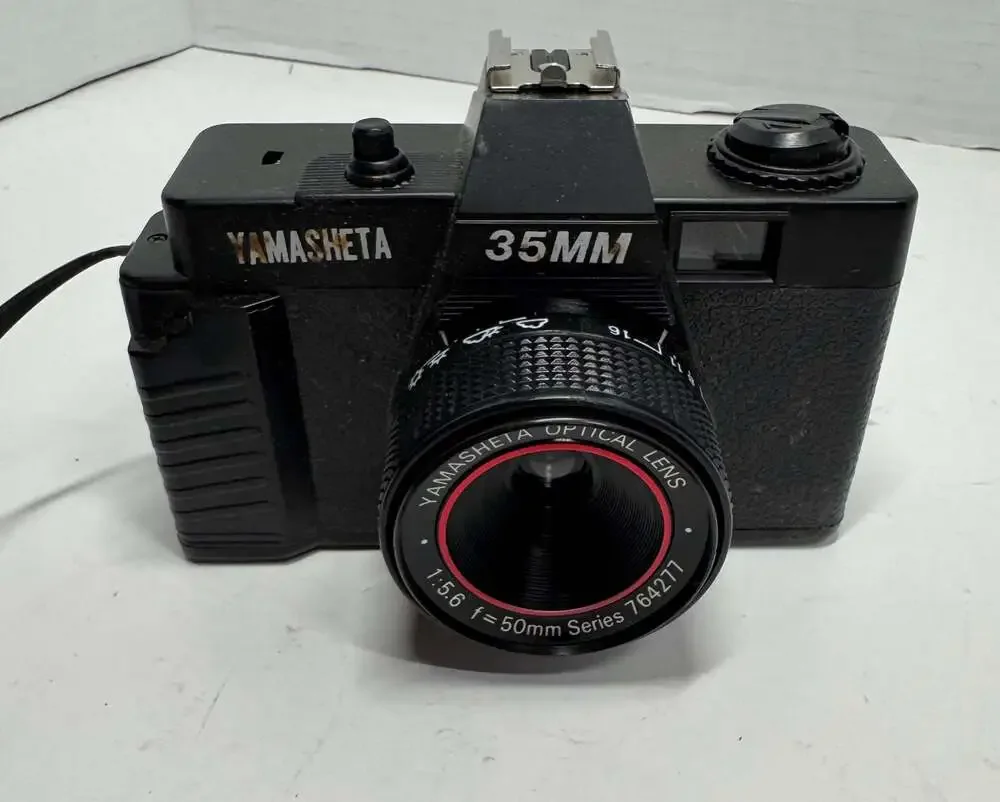 Vintage Yamasheta 35mm Film Camera with Yamasheta Optical Lens Read Details