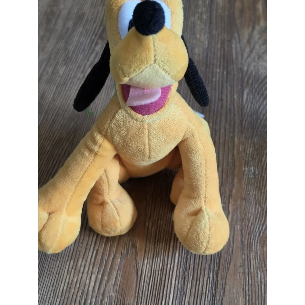 Disney‎ Pluto 8 inch Plush Sitting Dog