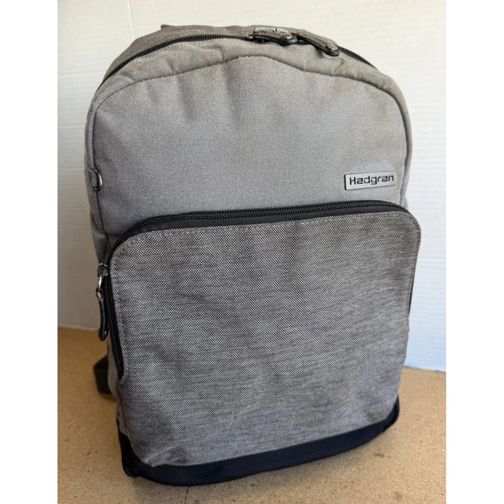 Hedgren‎ Backpack Laptop Bag Gray Link Hook Up 15.5