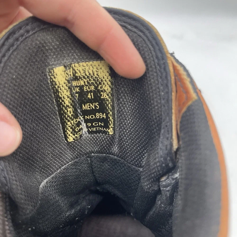 Red Wing Shoes shop confidence