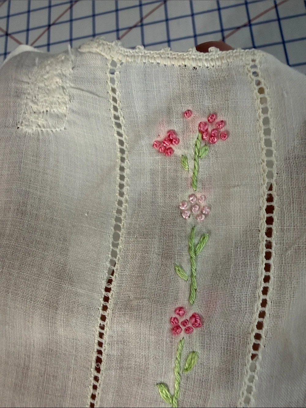 N/A beautiful antique