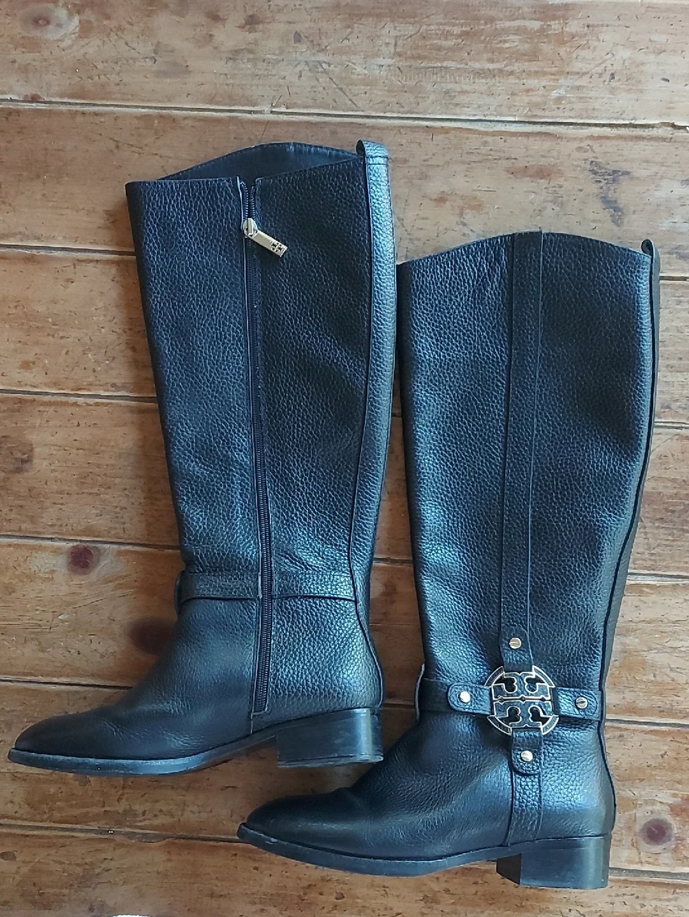 Tory Burch black pebbled
