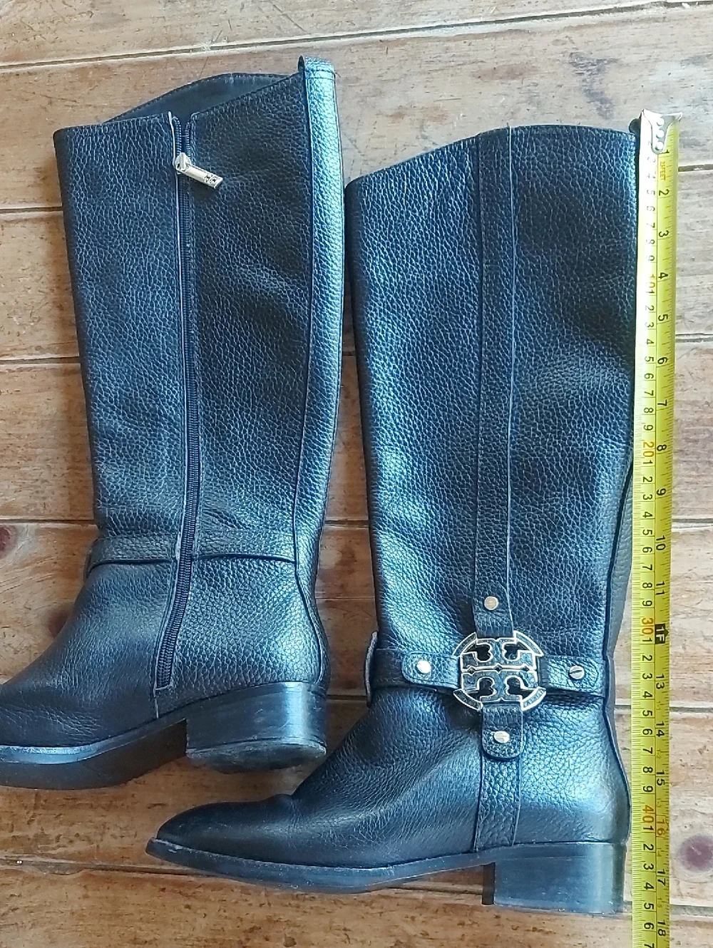 Tory Burch black pebbled
