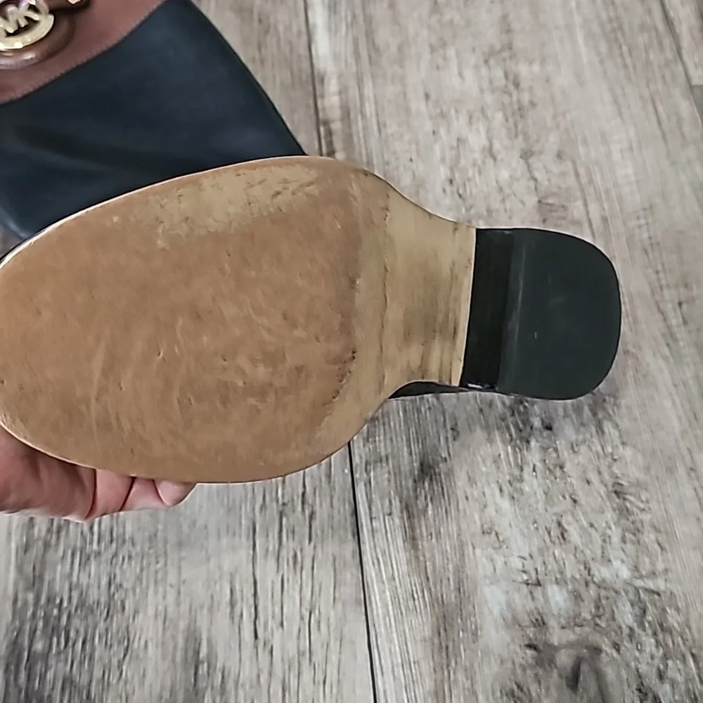 Michael Kors scratches some pre