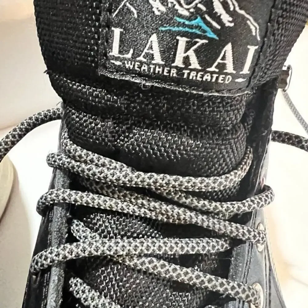 Lakai like new