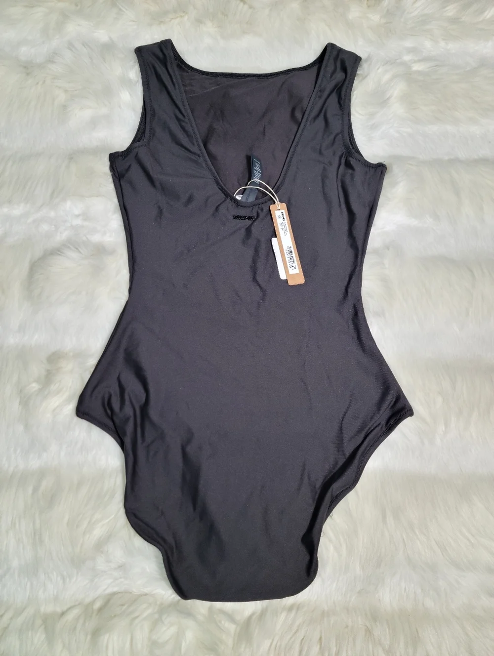 SKIMS color onyx