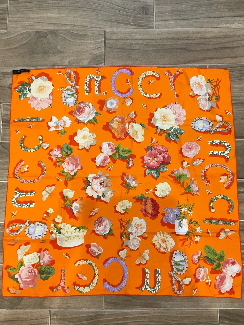 Gucci silk square