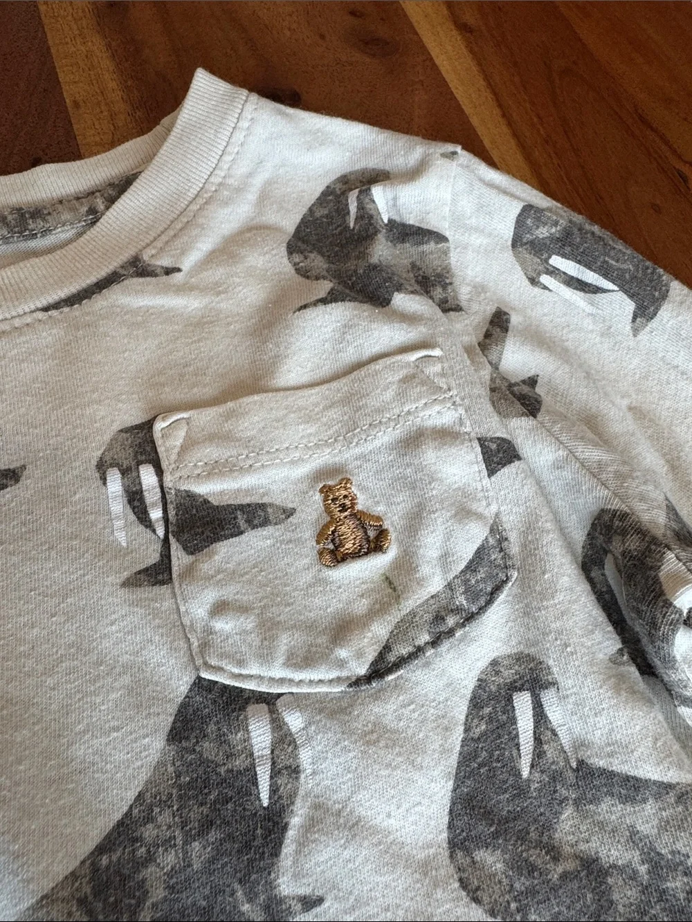 OshKosh Bgosh 3t one