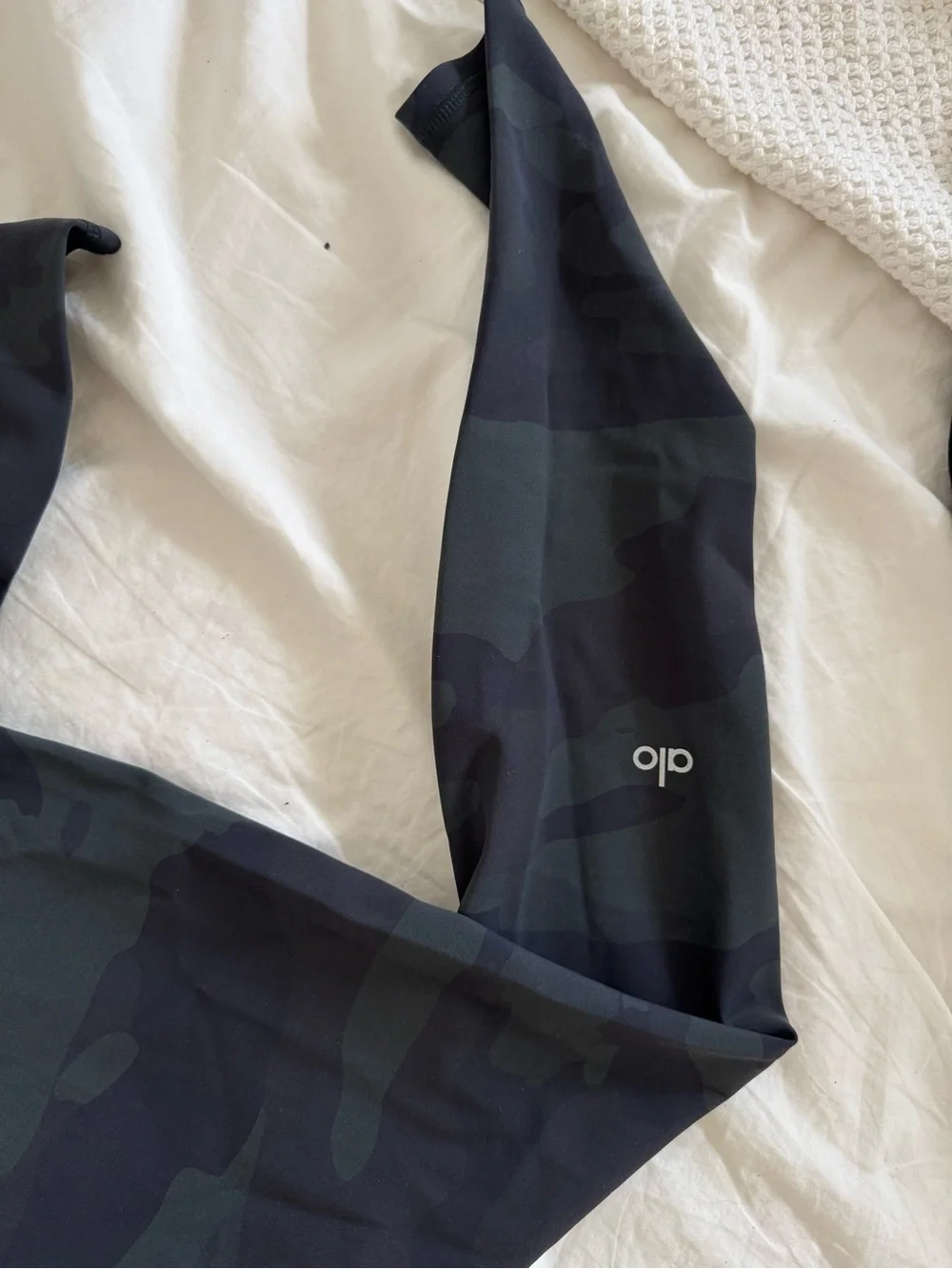 ALO Yoga soft stretchy