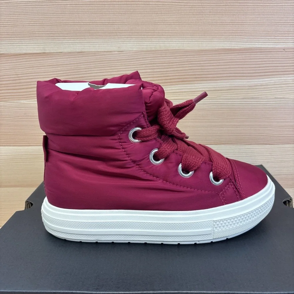 Converse brand new