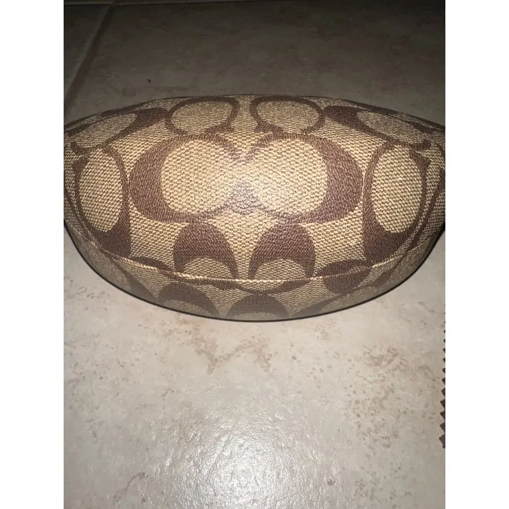 Coach authentic hard