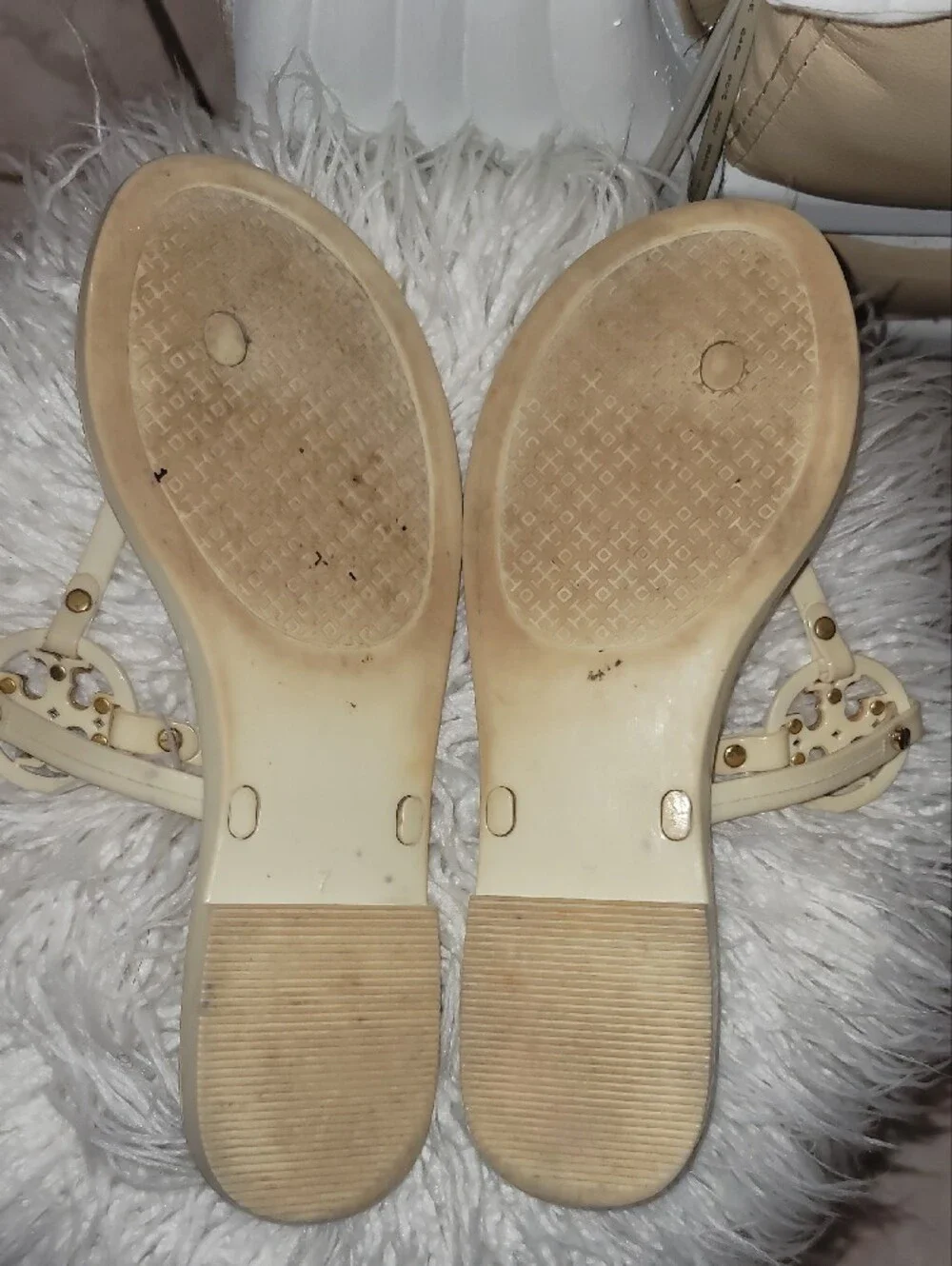 Tory Burch detailing gold tory