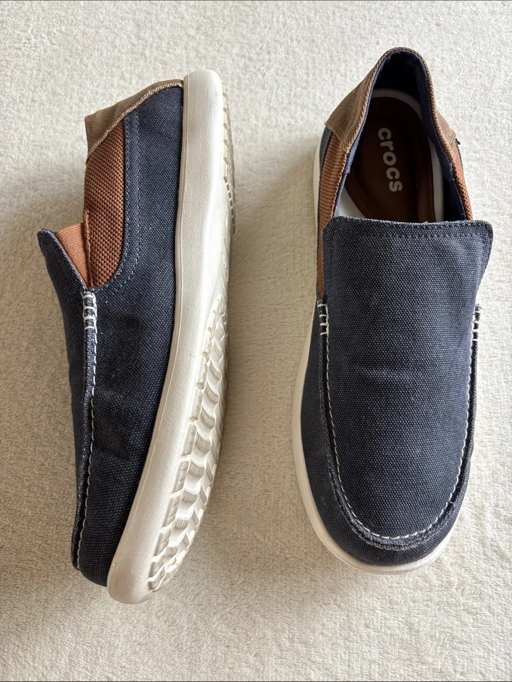 Crocs Santa Cruz 2.0 Men Sz 12 slide on loafers Navy/Hazelnut beach travel