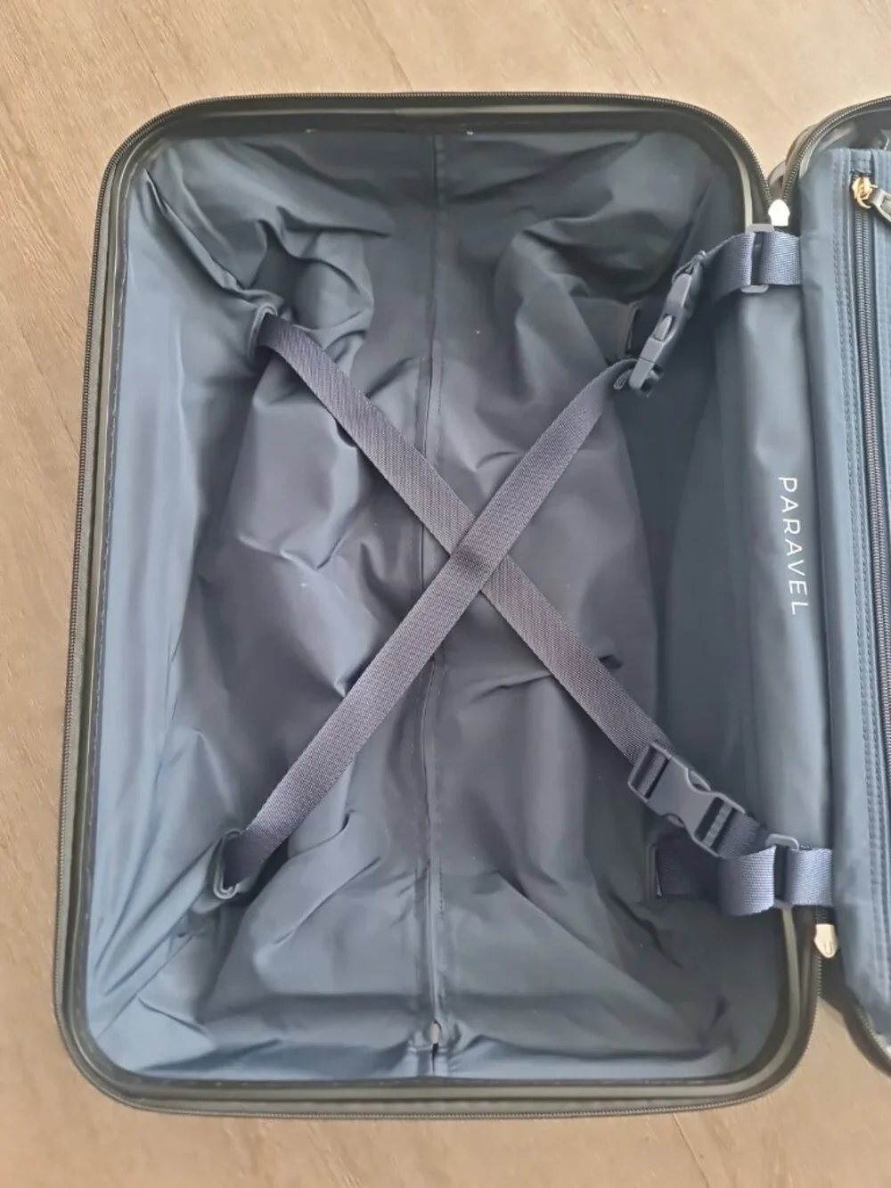 Paravel aviator black